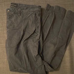 Men’s 34x32 American Eagle slim pants, faded black